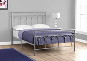 47.75" Metal Frame Full Size Bed