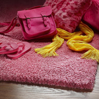 5' x 7' Polyester Hot Pink Area Rug