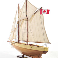 Bluenose Model in Light Brwon Finish