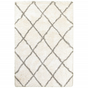 4’ x 6’ Ivory and Gray Geometric Lattice Area Rug