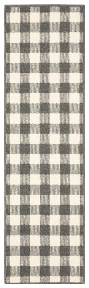 2’x8’ Gray and Ivory Gingham Indoor Outdoor Runner Rug