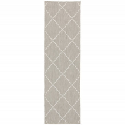 2’x7’ Gray and Ivory Trellis Indoor Outdoor Runner Rug