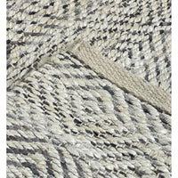 2’ x 3’ Gray and White Diamonds Scatter Rug