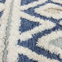 6’ Round Blue and Cream Striped Diamonds Area Rug